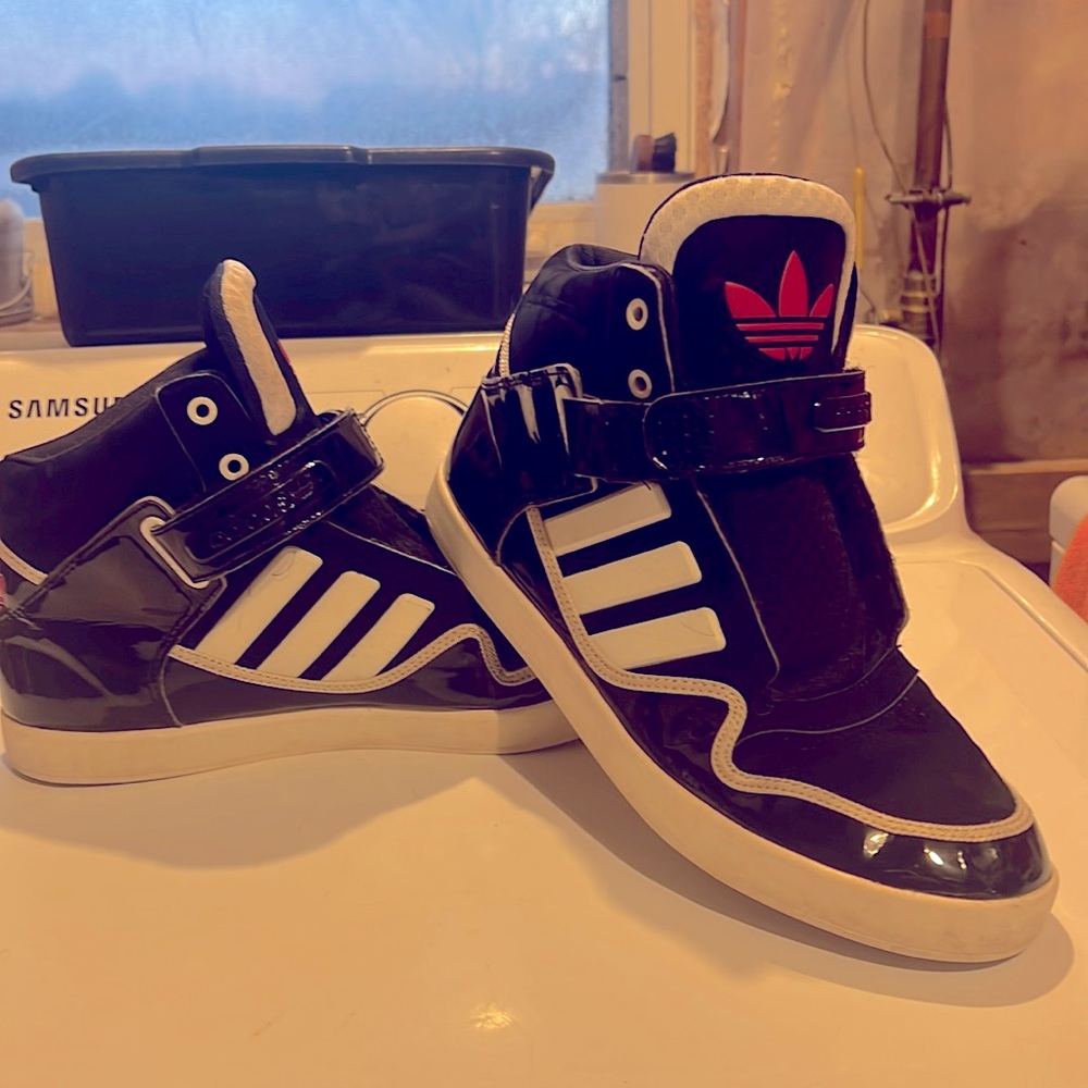 ADIDAS EVM 004001 Mens High Top ART G47158 Size 9.5 Athletic Shoes
